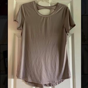 Women’s workout top